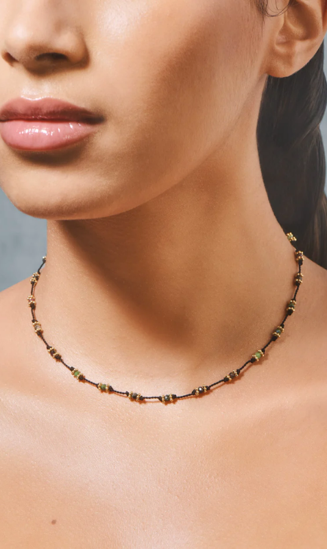 Tityaravy | Lotus Necklace - Noir/Rubis Zoïsite