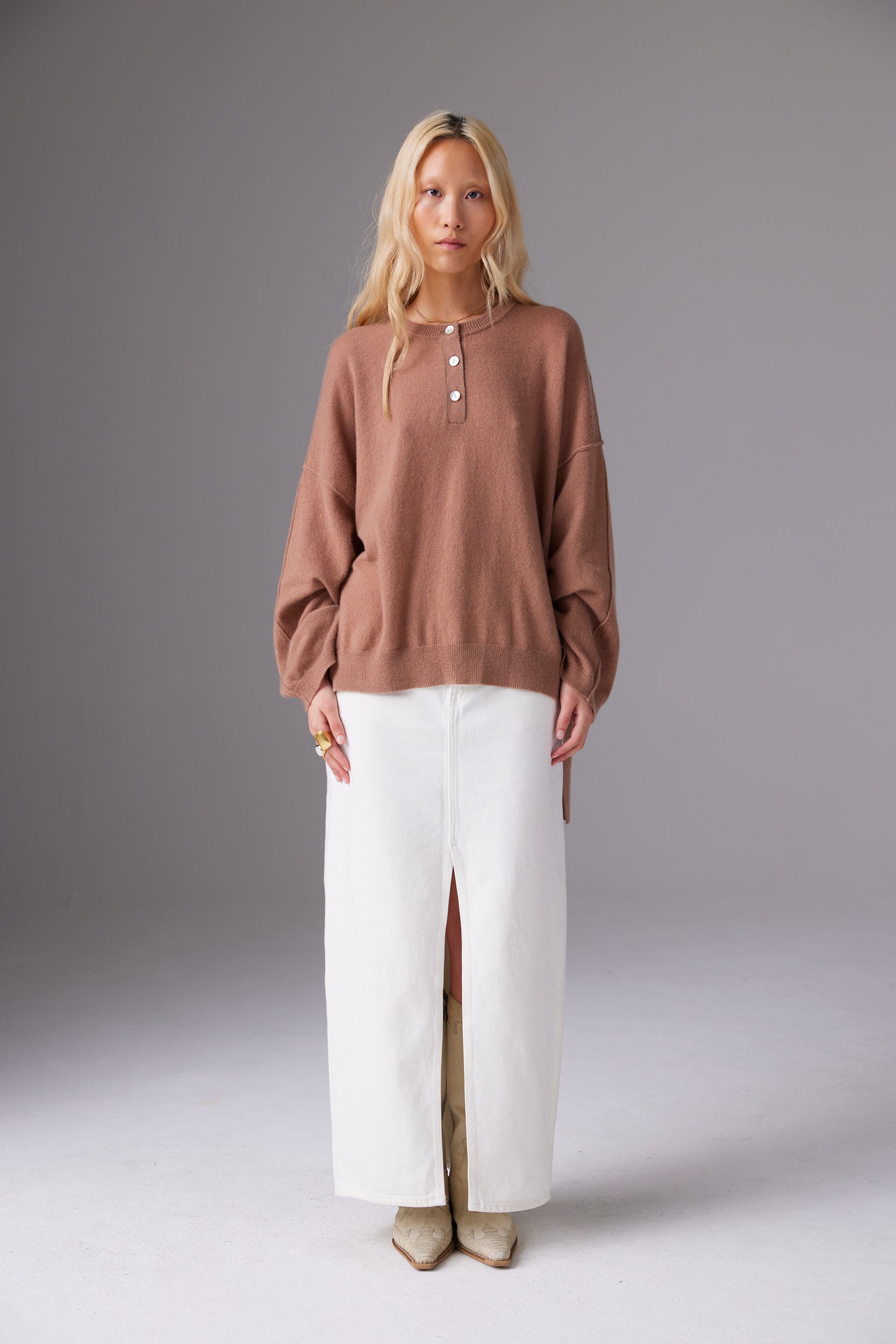 CRUSH | Tyler Button Cashmere Crew - Coco