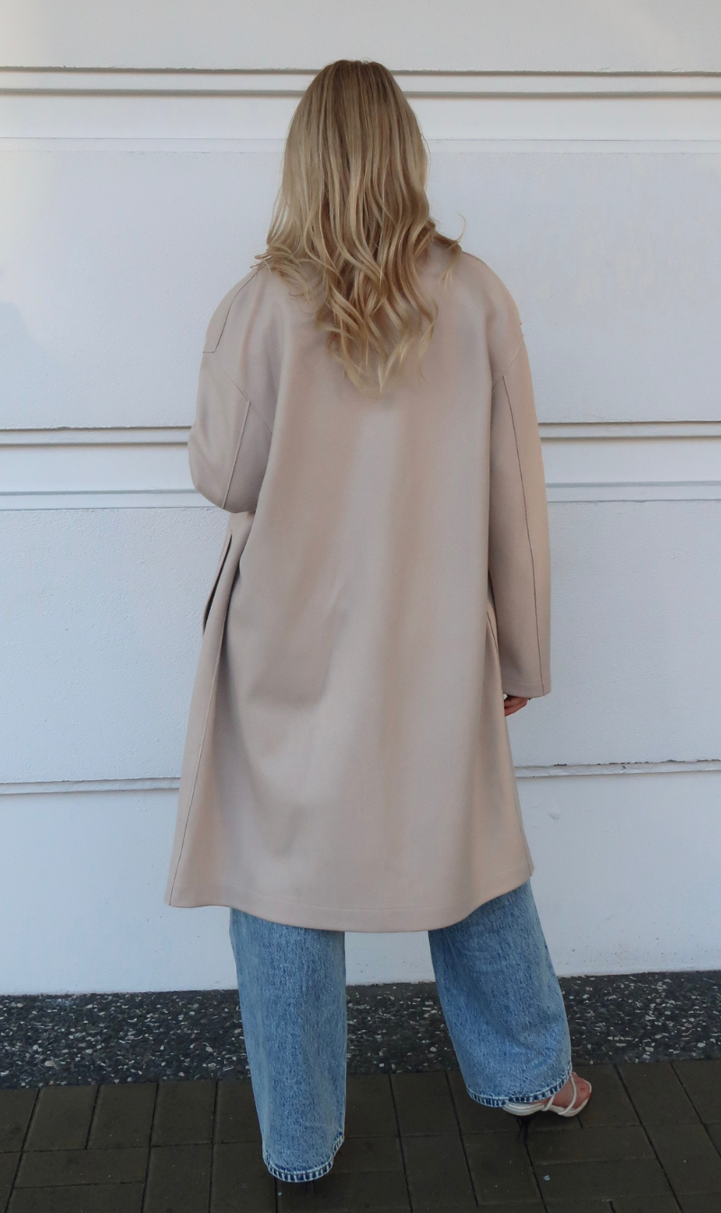 Harris Wharf London | Oversized Coat - Almond