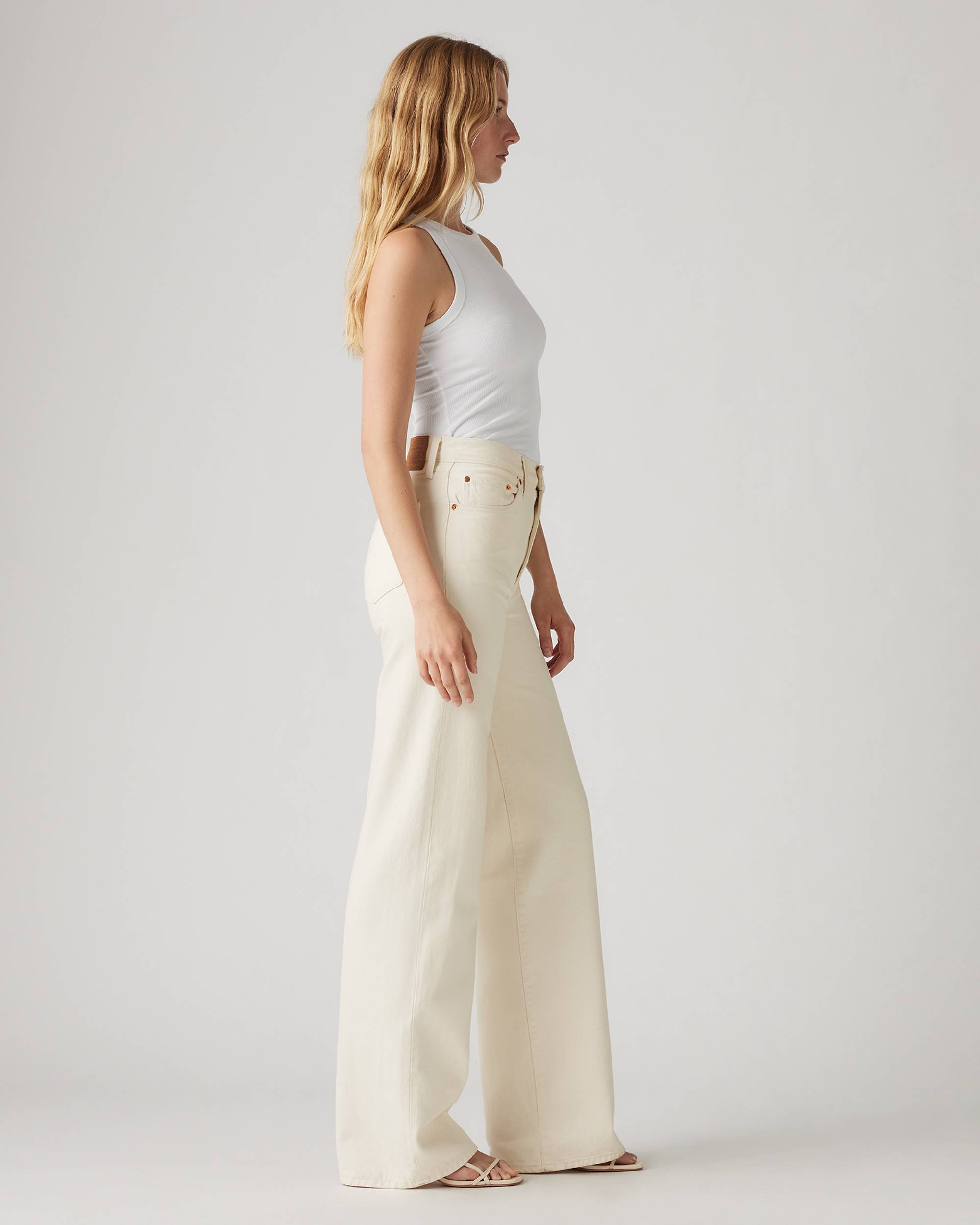 Levi's | Ribcage Wide Leg - Barely Freezing