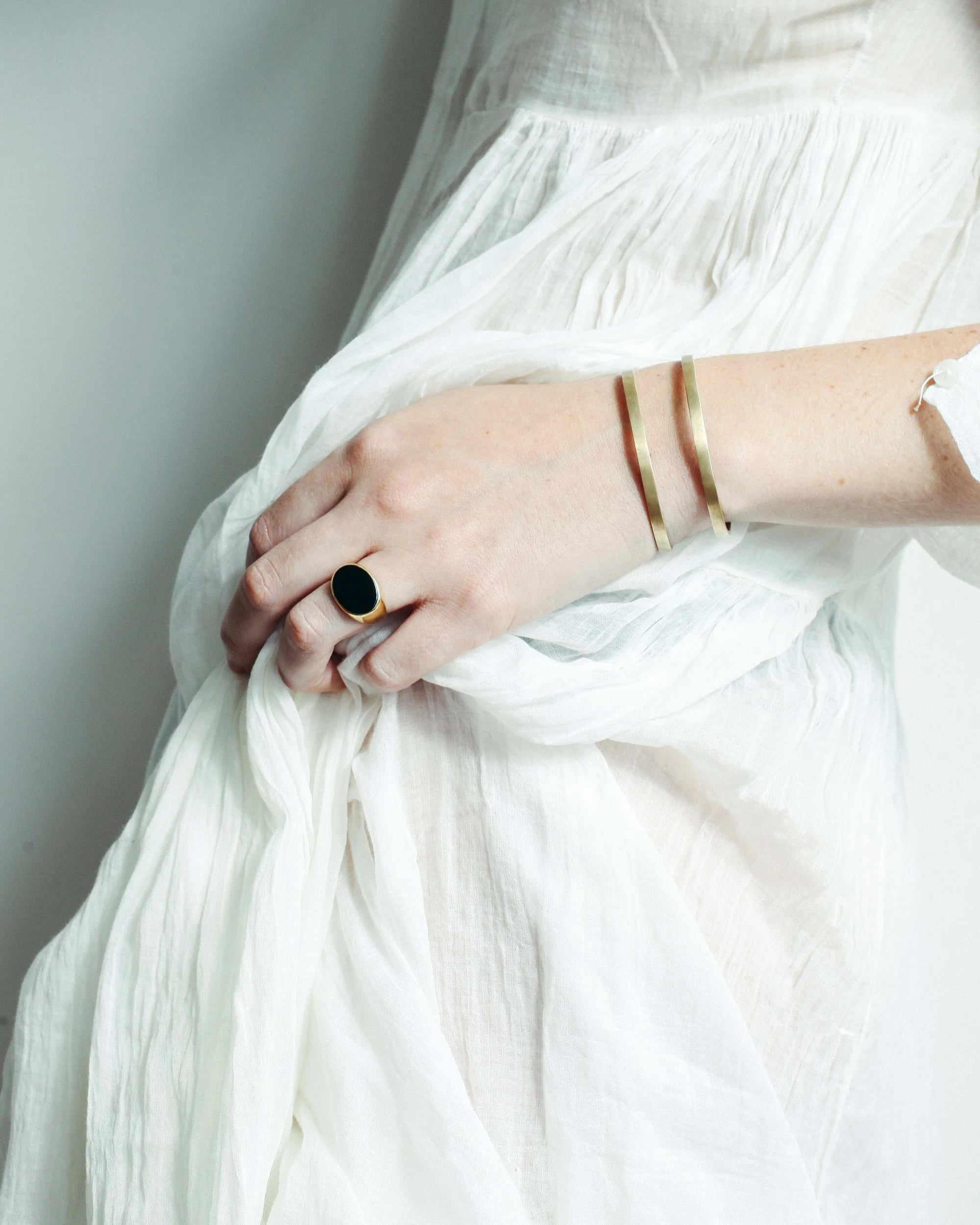 Adorn | Signet Ring - Black Onyx