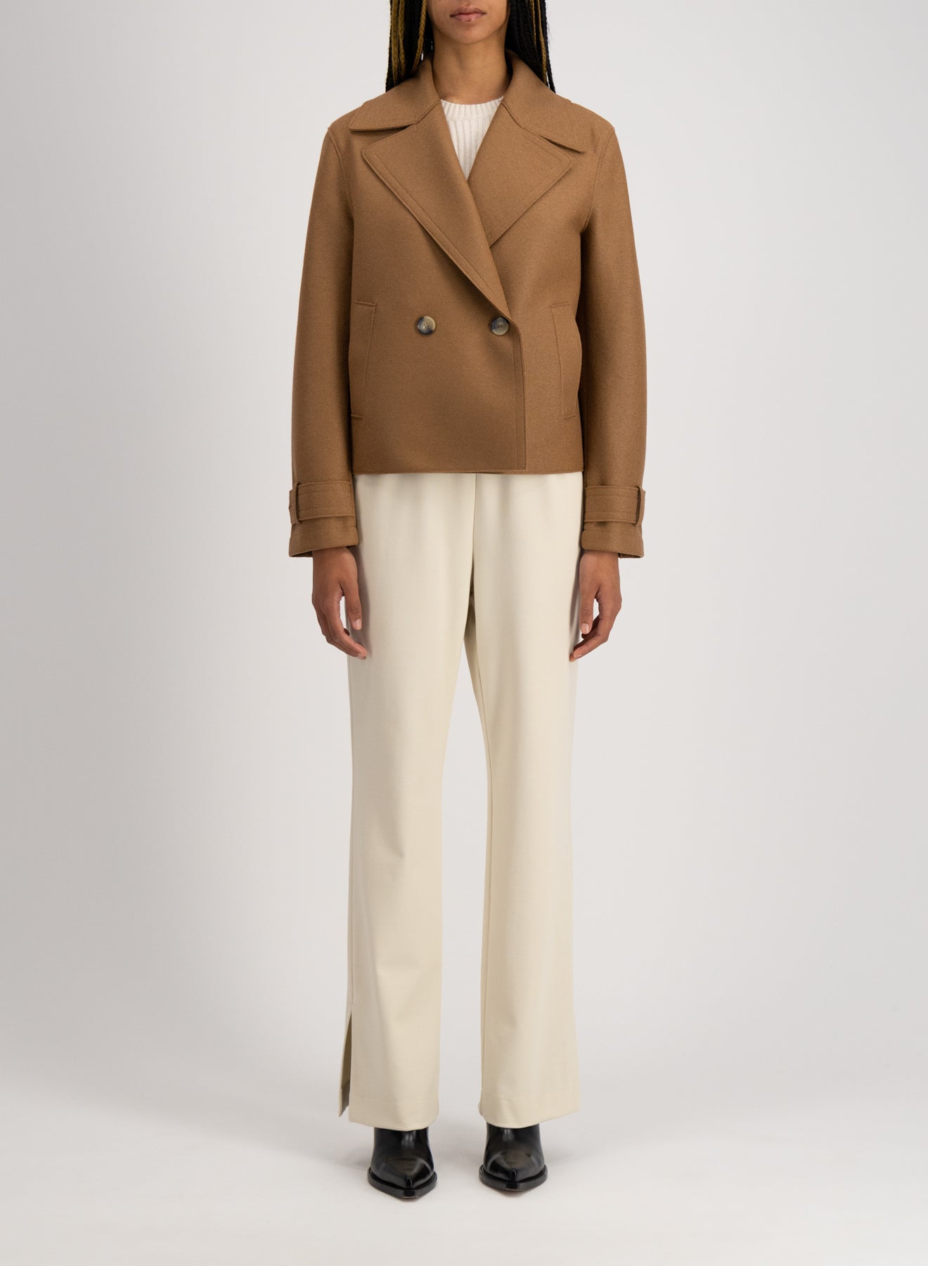 Harris Wharf London | Cropped Peacoat Light Pressed Wool - Toffee