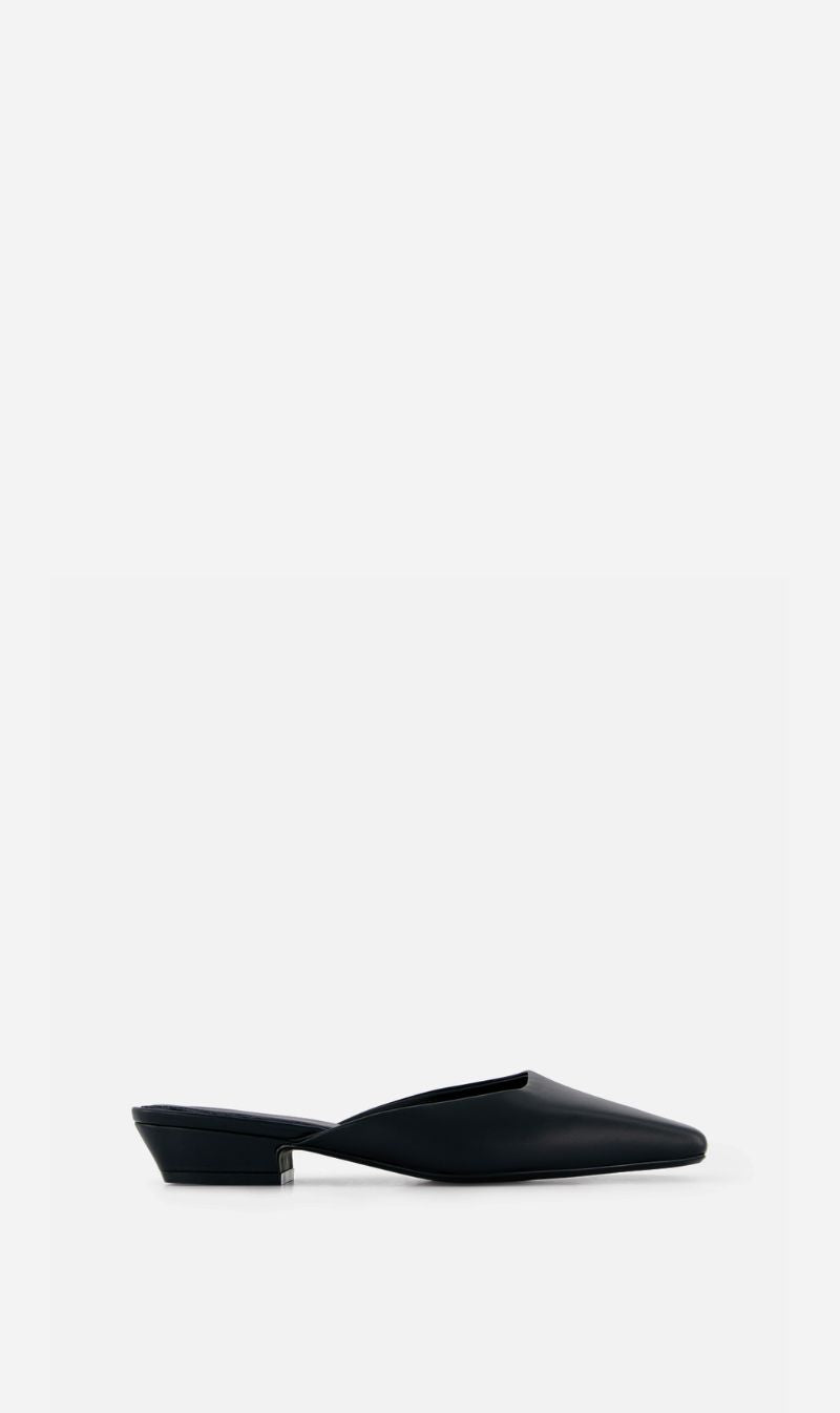 Rebe | Slipper Mule - Black