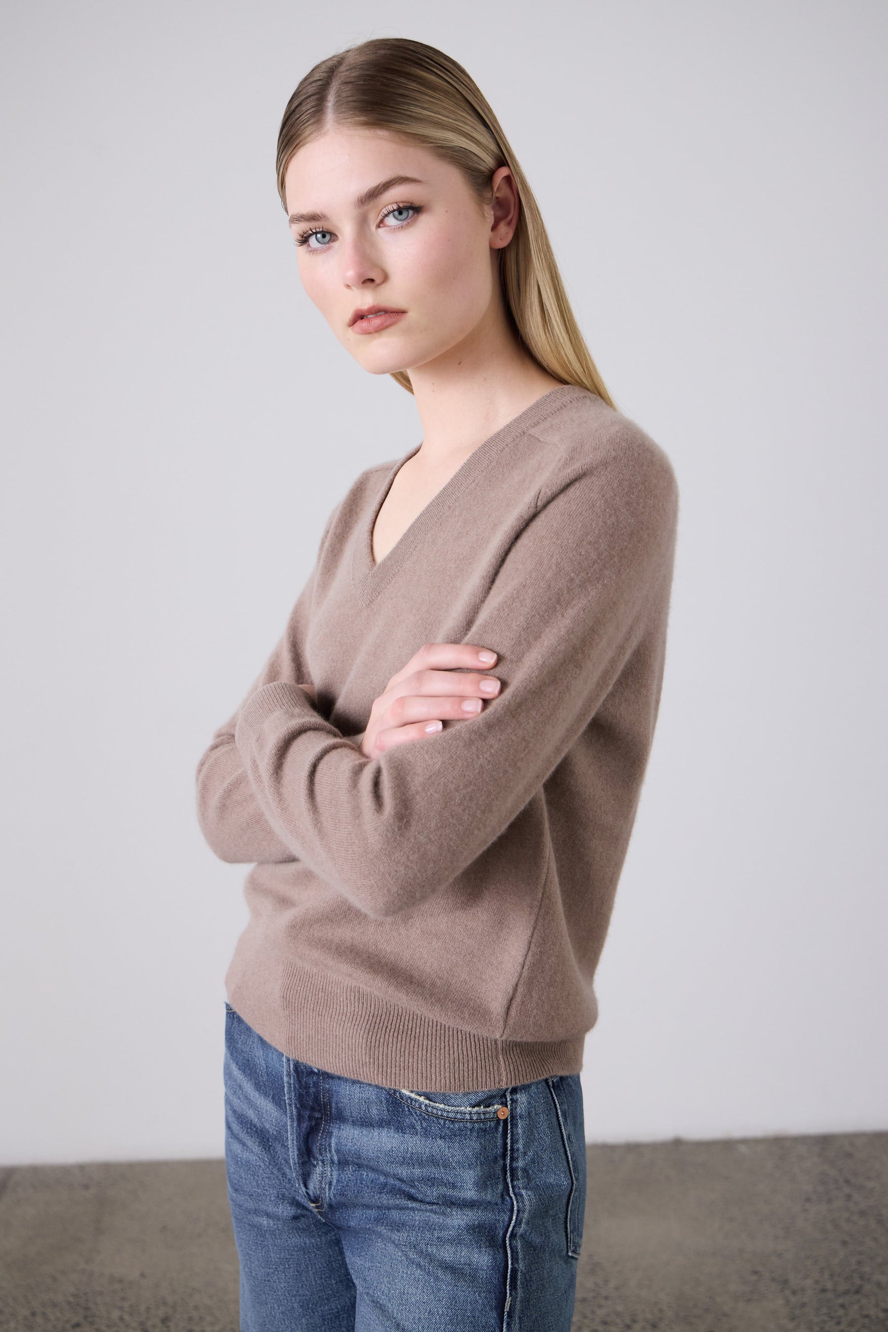 Laing | Amy Cashmere V Neck - Mink