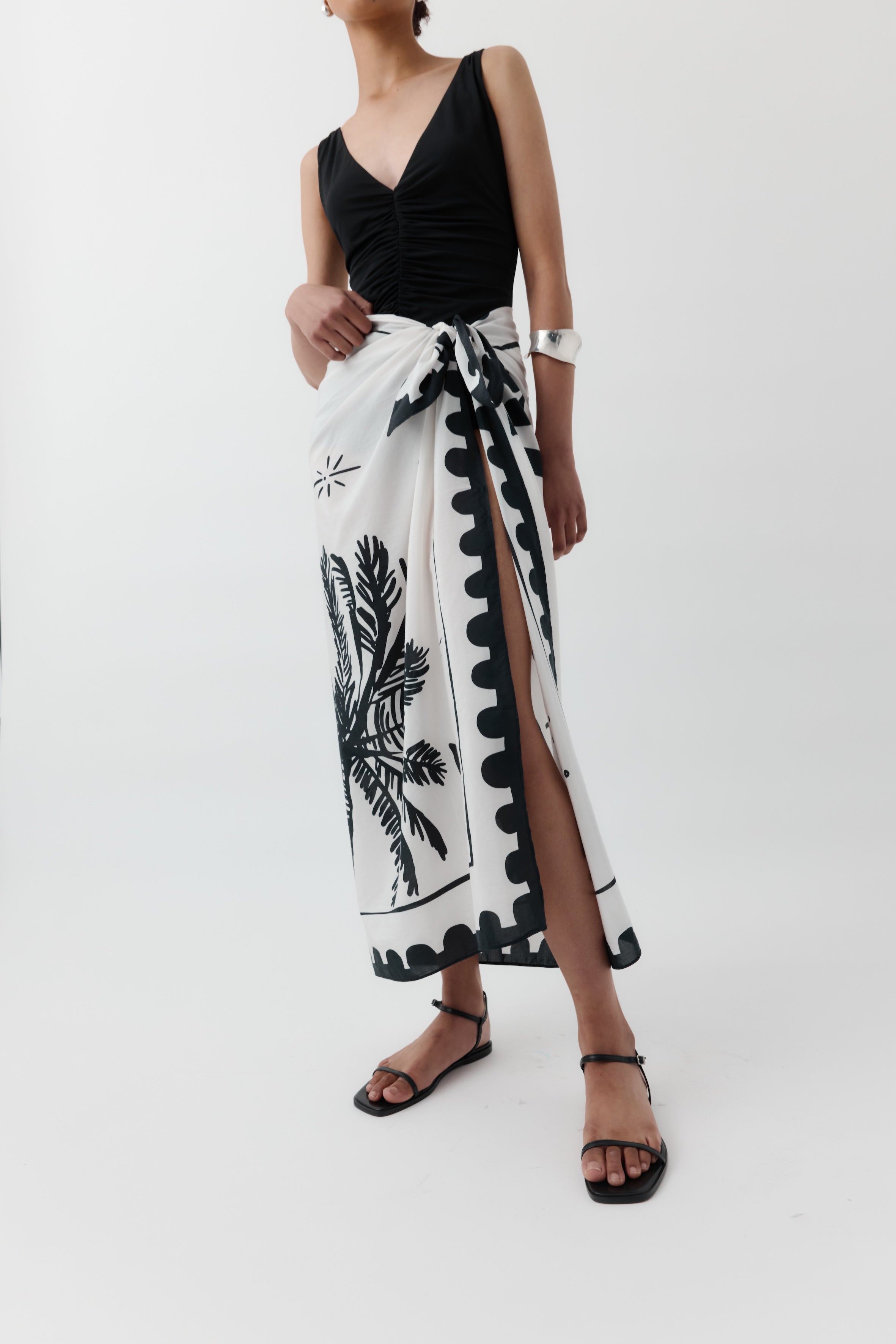 Rebe | Island Sarong - Taupe/Black