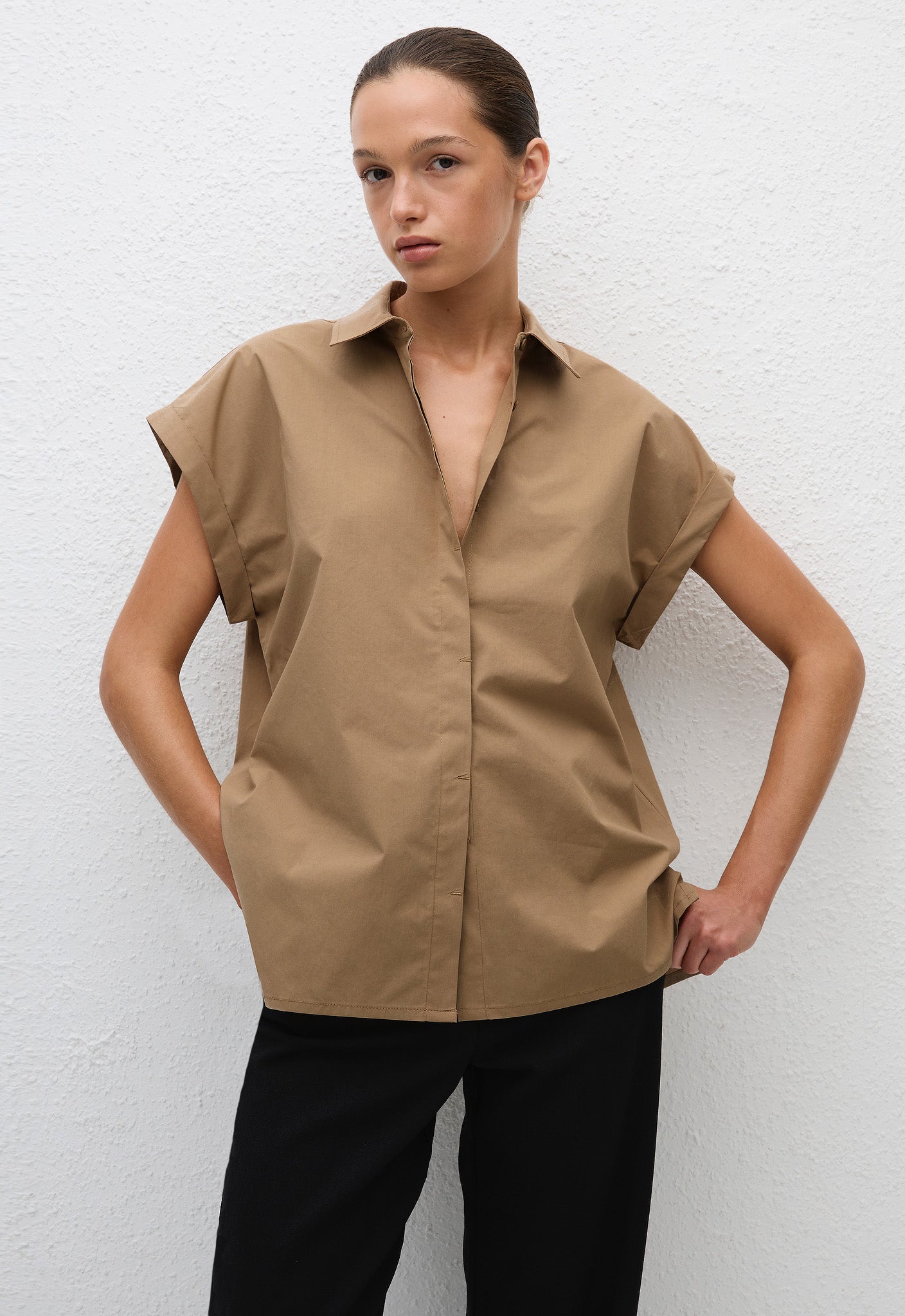 Matteau | Relaxed Sleeveless Shirt - Stone