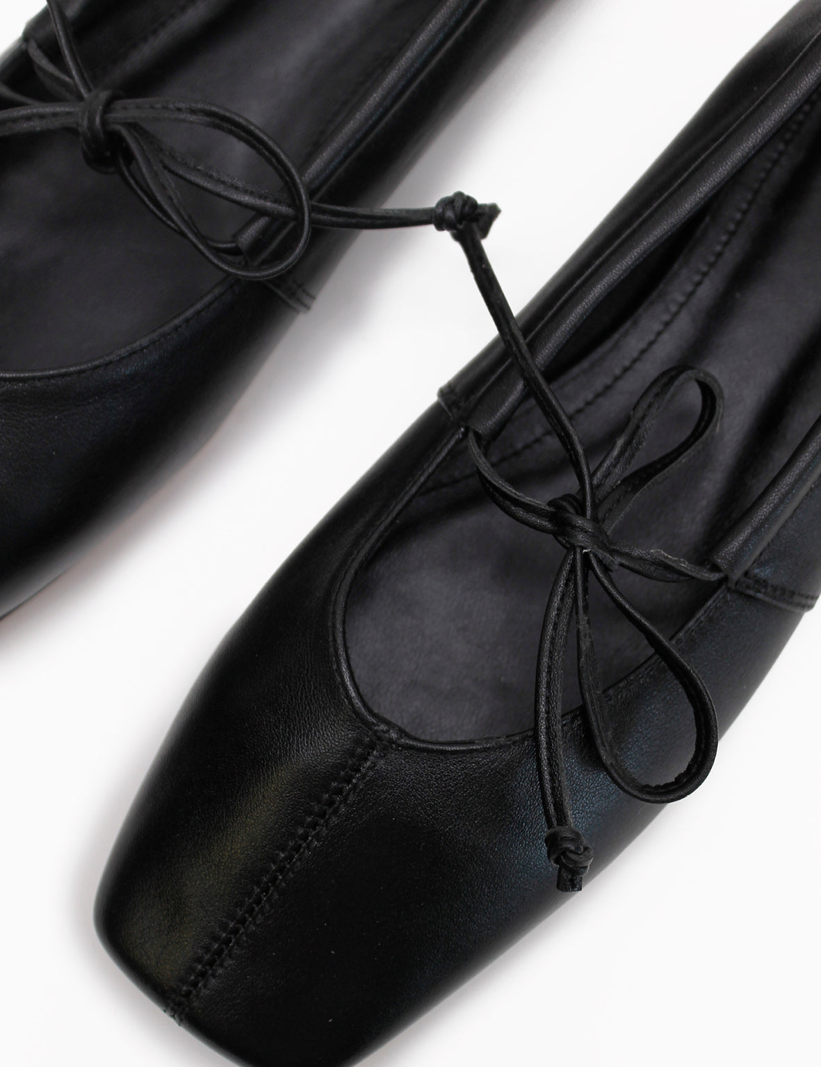 La Tribe | Square Toe Flat - Black