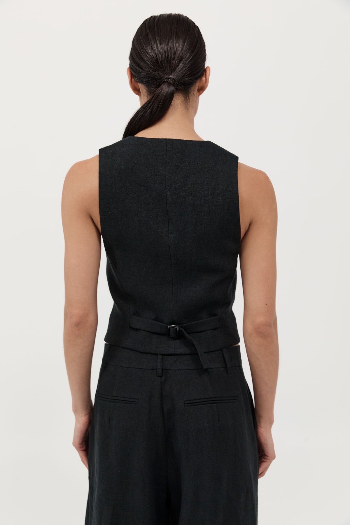 St. Agni | Tailored Linen Vest - Black