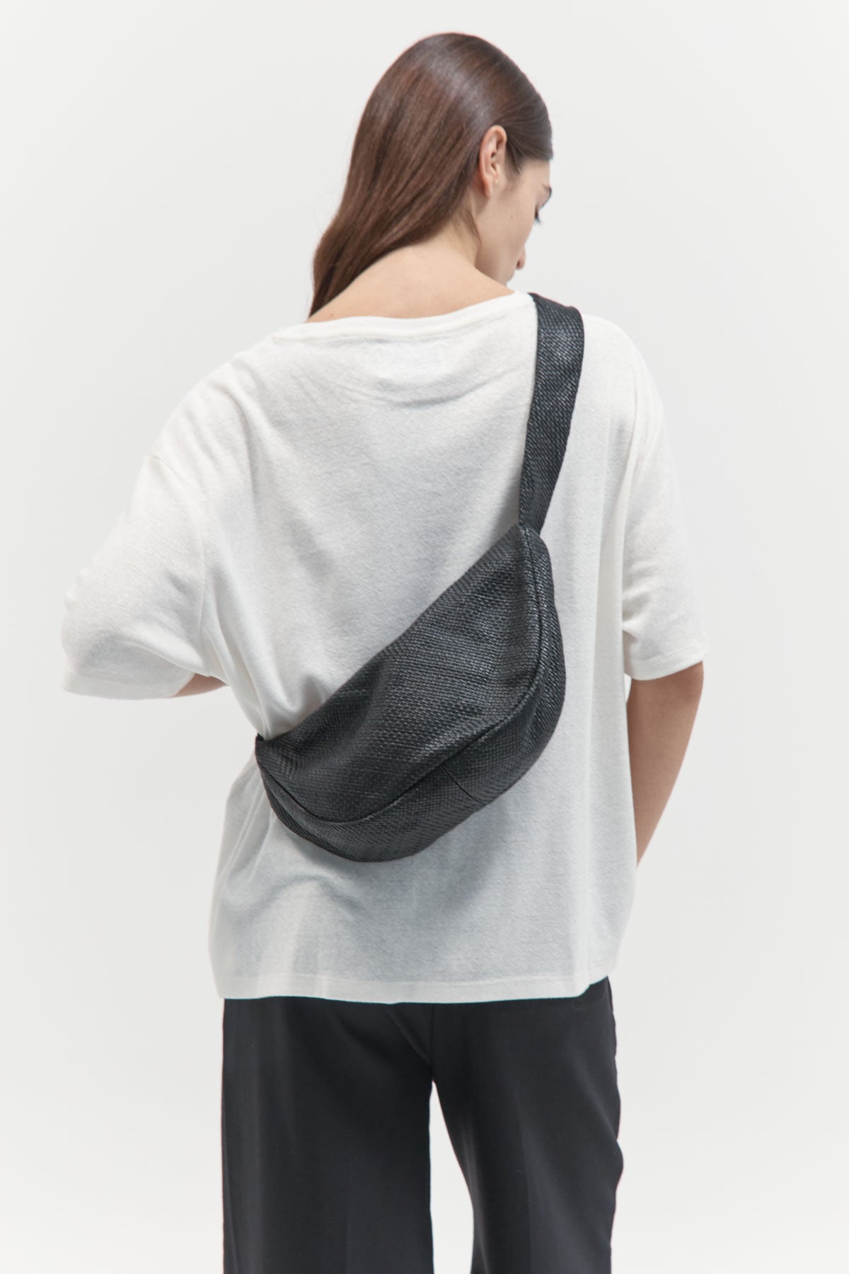 St Agni | Woven Crescent Bag - Black