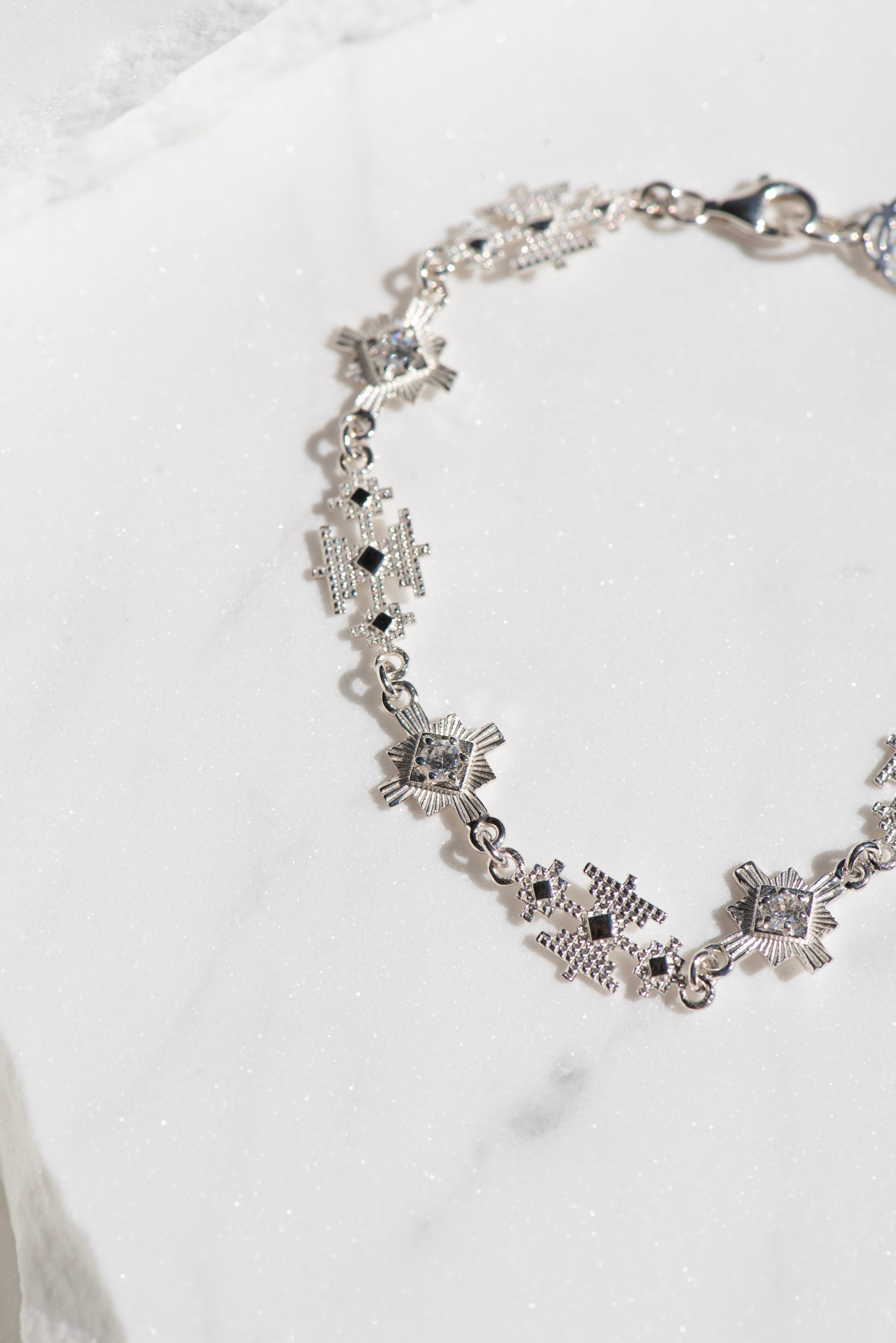 Zoe & Morgan | Ayllu Bracelet - Silver/White Zircon