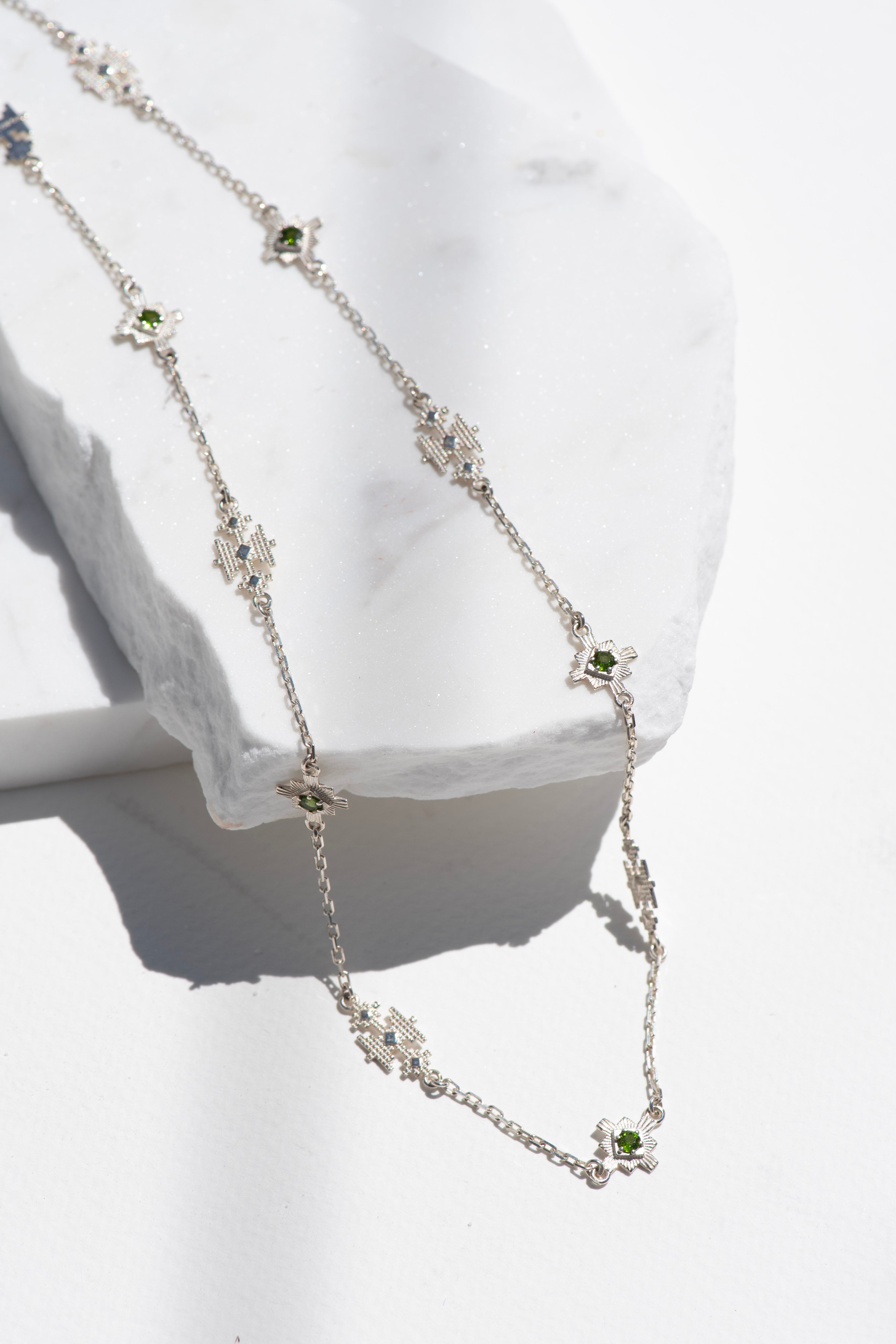 Zoe & Morgan | Ayllu Necklace - Silver/Chrome Diopside