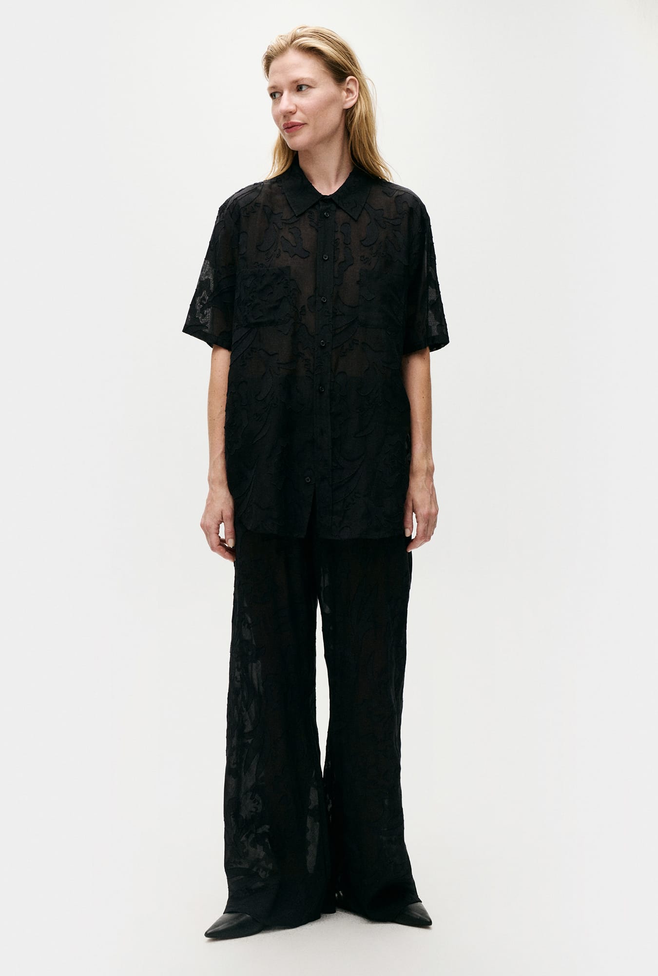 Silk Laundry | Clip Silk Short Sleeve Boyfriend Shirt - Tulipa Black