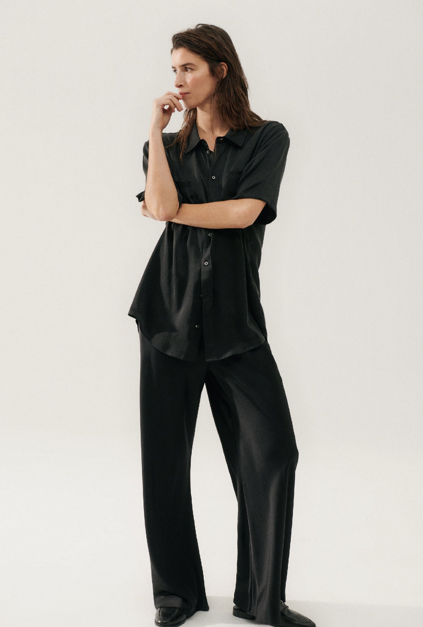 Silk Laundry | Short Sleeve Boyfriend Shirt - Black