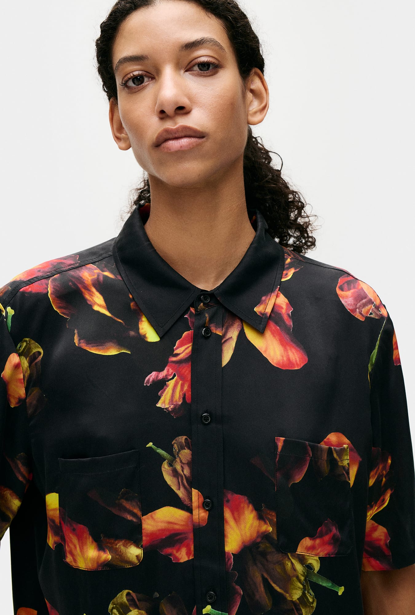 Silk Laundry | Short Sleeve Boyfriend Shirt - Tulipa Black