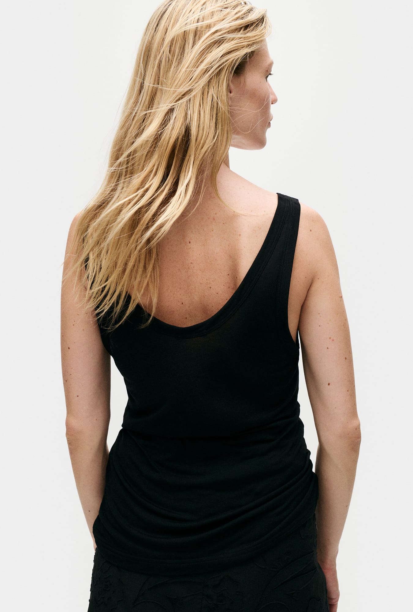 Silk Laundry | Jersey Modal Scoop Tank - Black