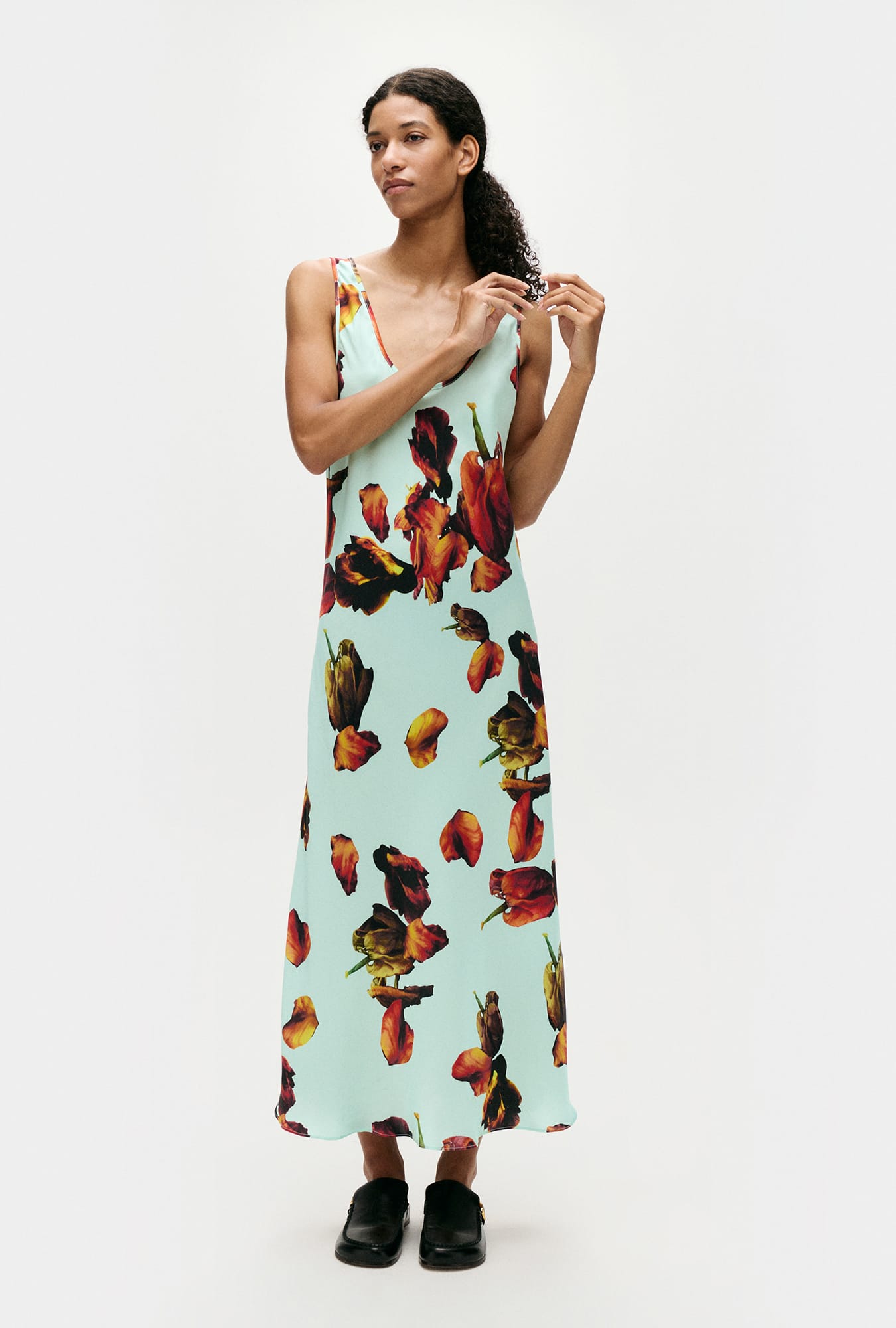 Silk Laundry | Scoop Neck Dress - Tulipa Dew