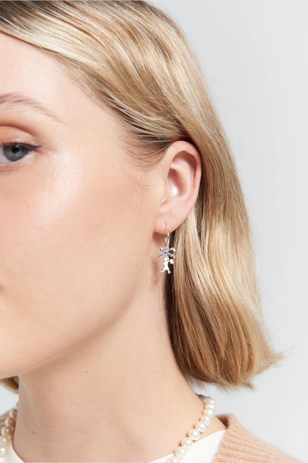 Karen Walker | Mini Girl With A Bow Hoops - Silver